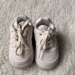 Kids White Athletic Sneakers - Casual Comfort